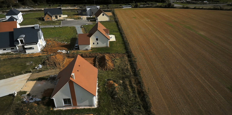 La terre en morceaux