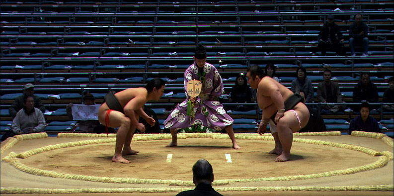 A Normal Life. Chronicle of a sumo wrestler.